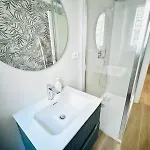 At 61 Charm Center Apartamento